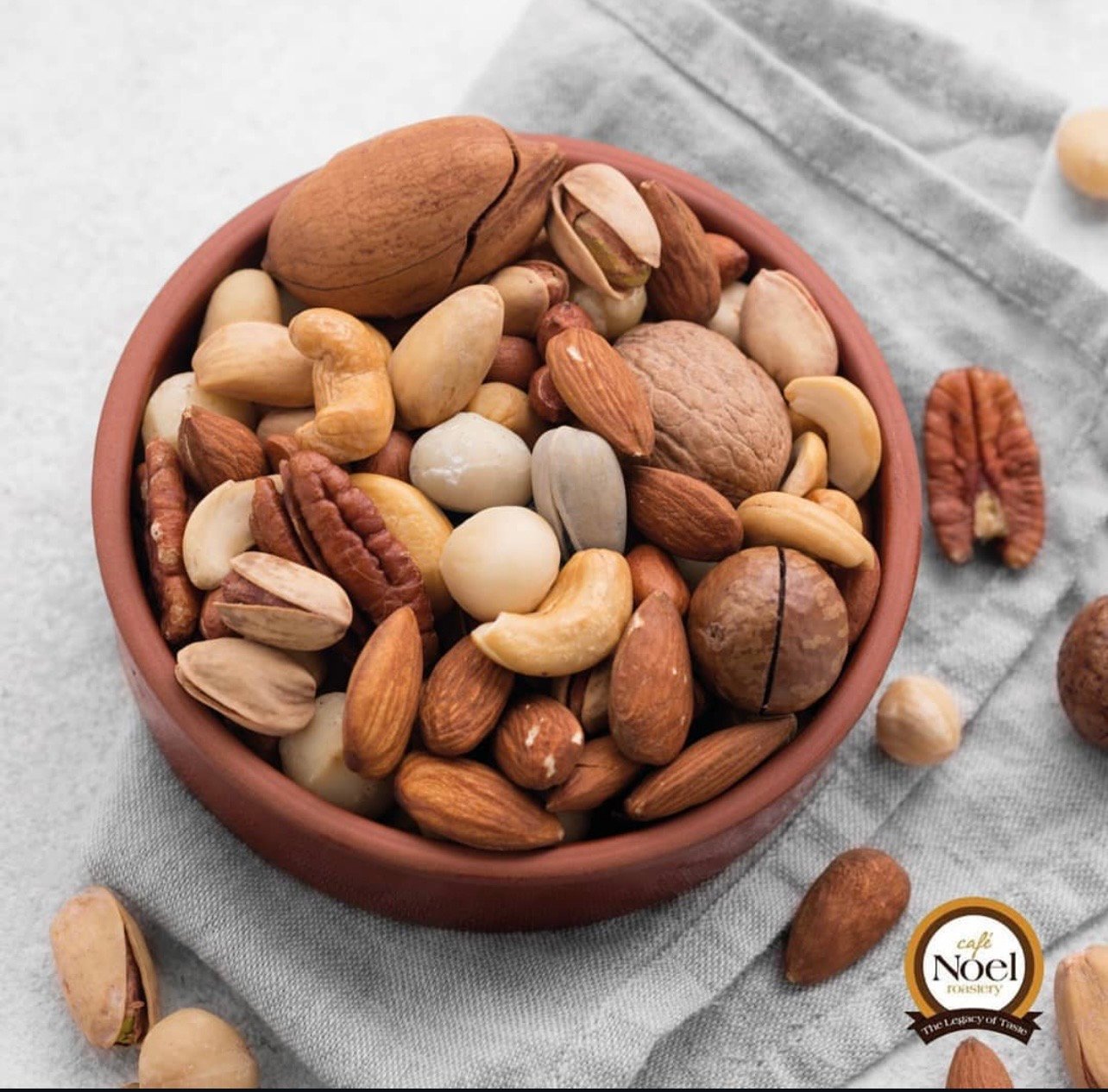 Extra Wasat Roasted Nuts Mix